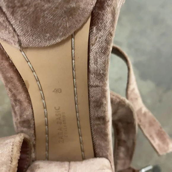 COPY - Zara  velvet platform heels - Picture 10 of 10